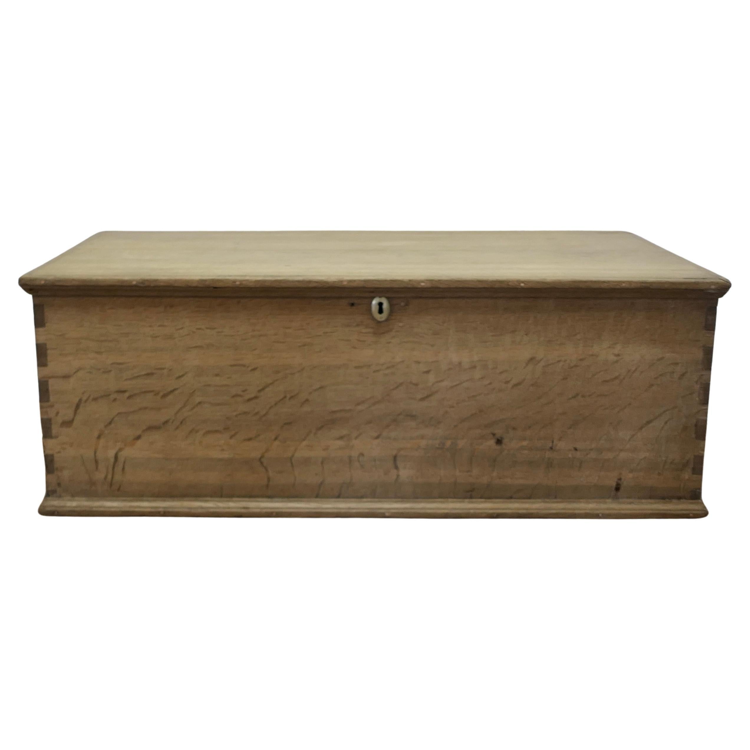 Very Large Victorian Oak Blanket Box, Toy Chest or Coffee Table      For Sale