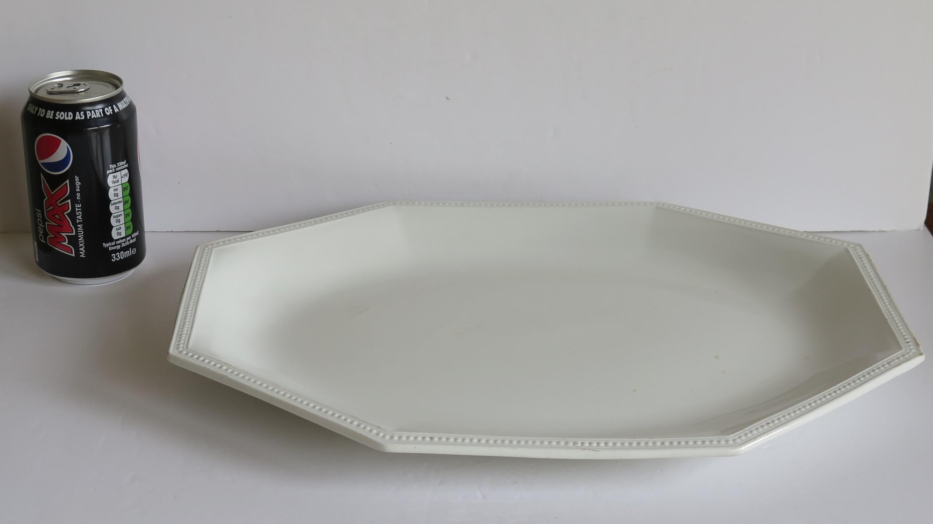 Sehr großer weißer Eisensteinteller achteckig Heritage White:: Mid-Century Modern 5