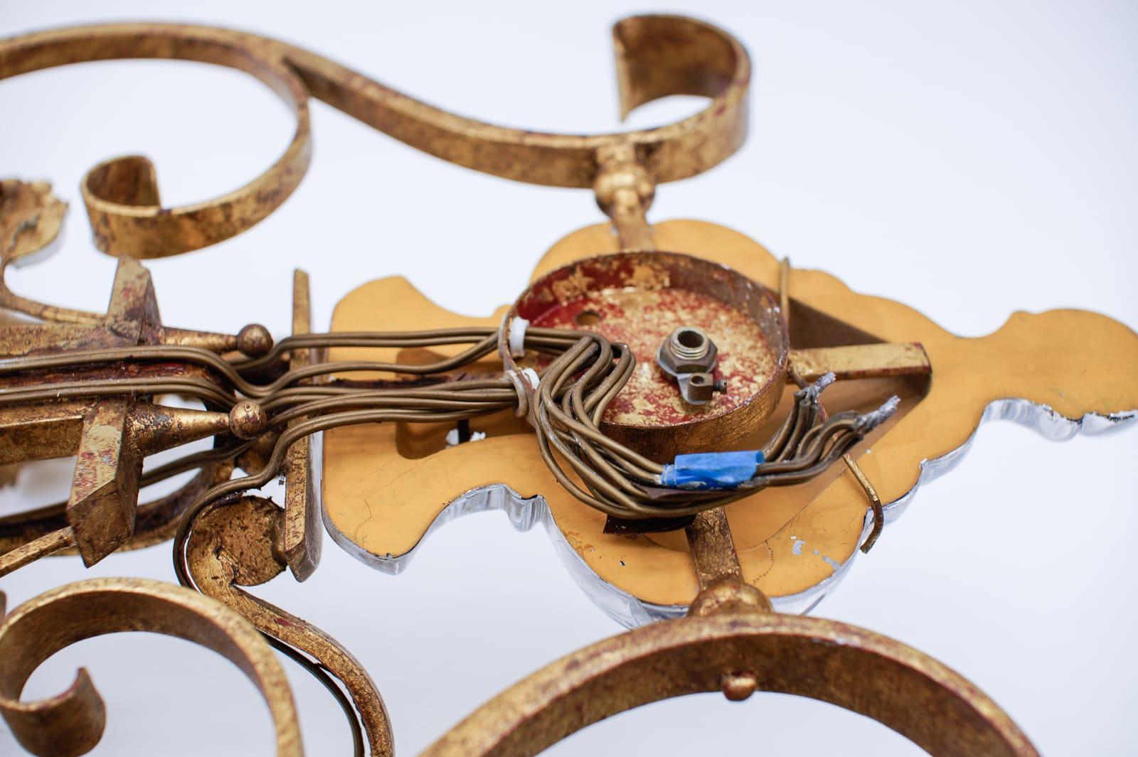 Lampada da parete molto grande in ferro battuto con cristalli di vetro di BF Italy in vendita 8
