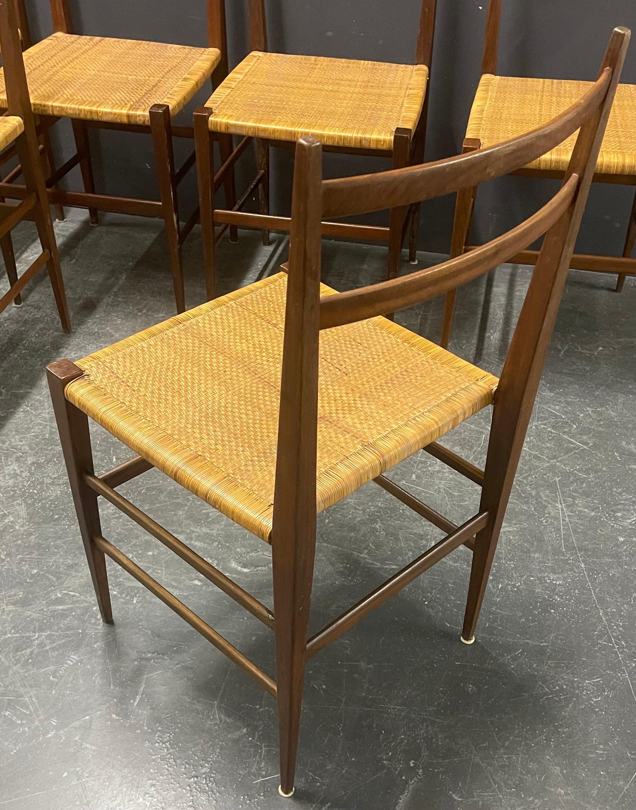 very light and minimalistic set of 6 chiavari chairs For Sale 5
