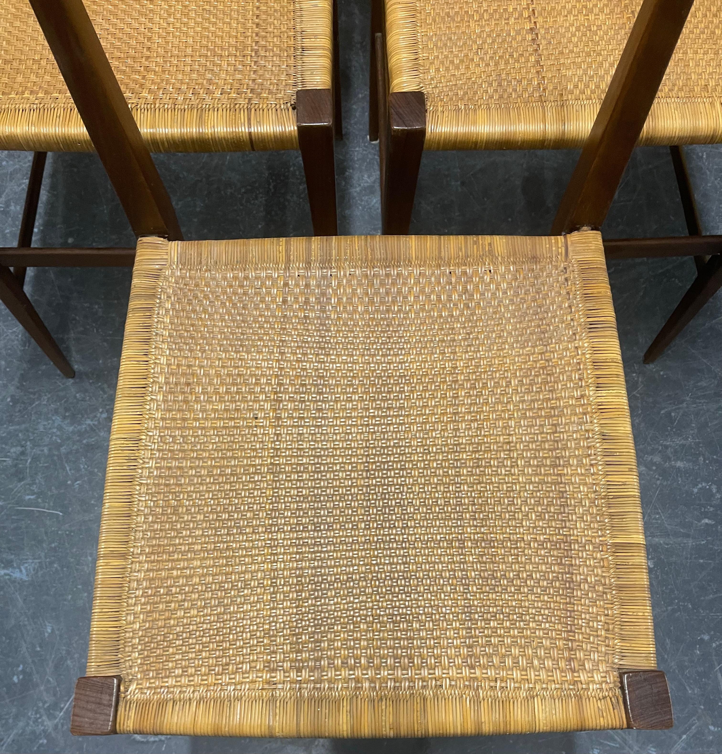 very light and minimalistic set of 6 chiavari chairs In Fair Condition For Sale In Munich, DE