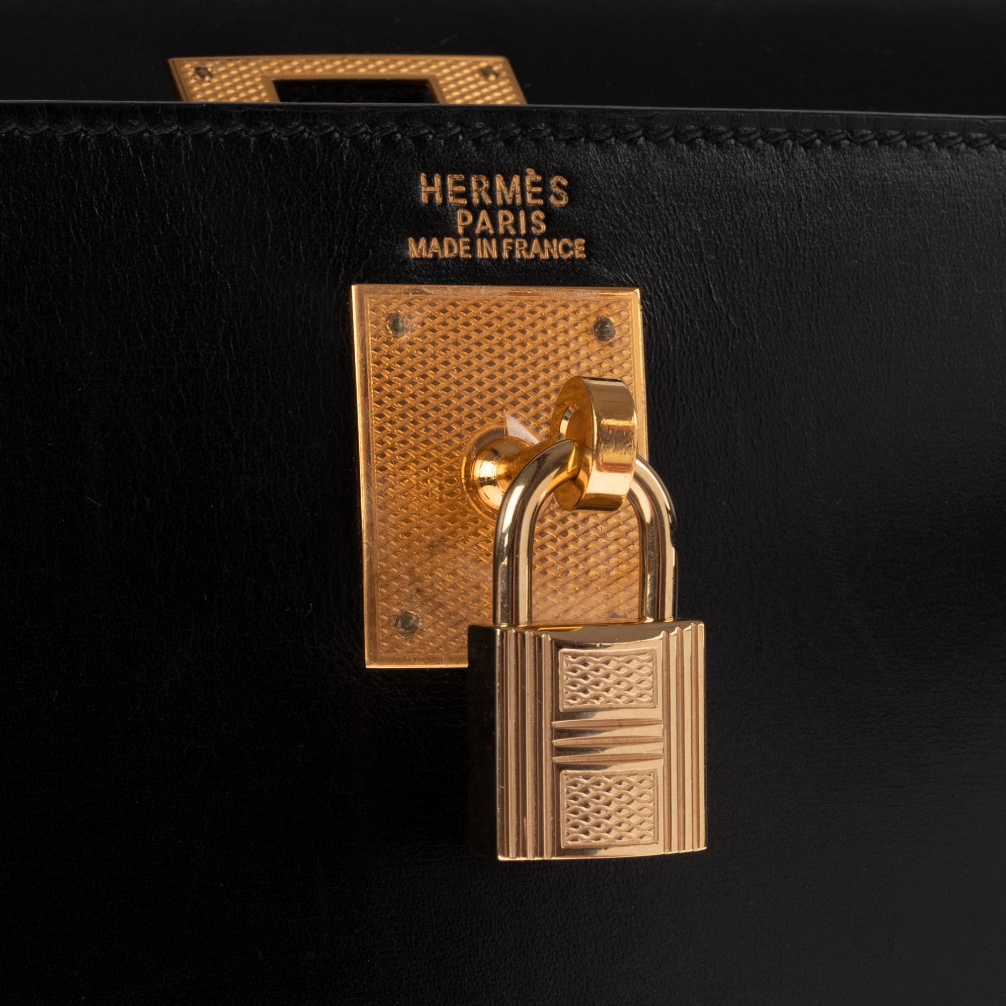 Very limited Handbag Hermès Kelly sellier 32 with strap in black calfskin, GHW! 9