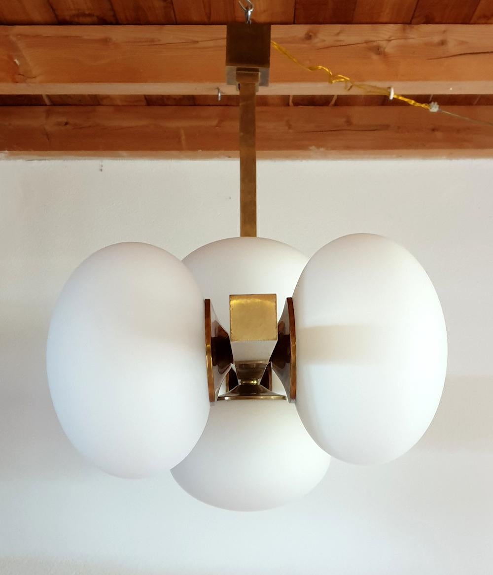 Very Long Brass and White Glass Mid-Century Modern Chandelier, Italy, 1970s 1