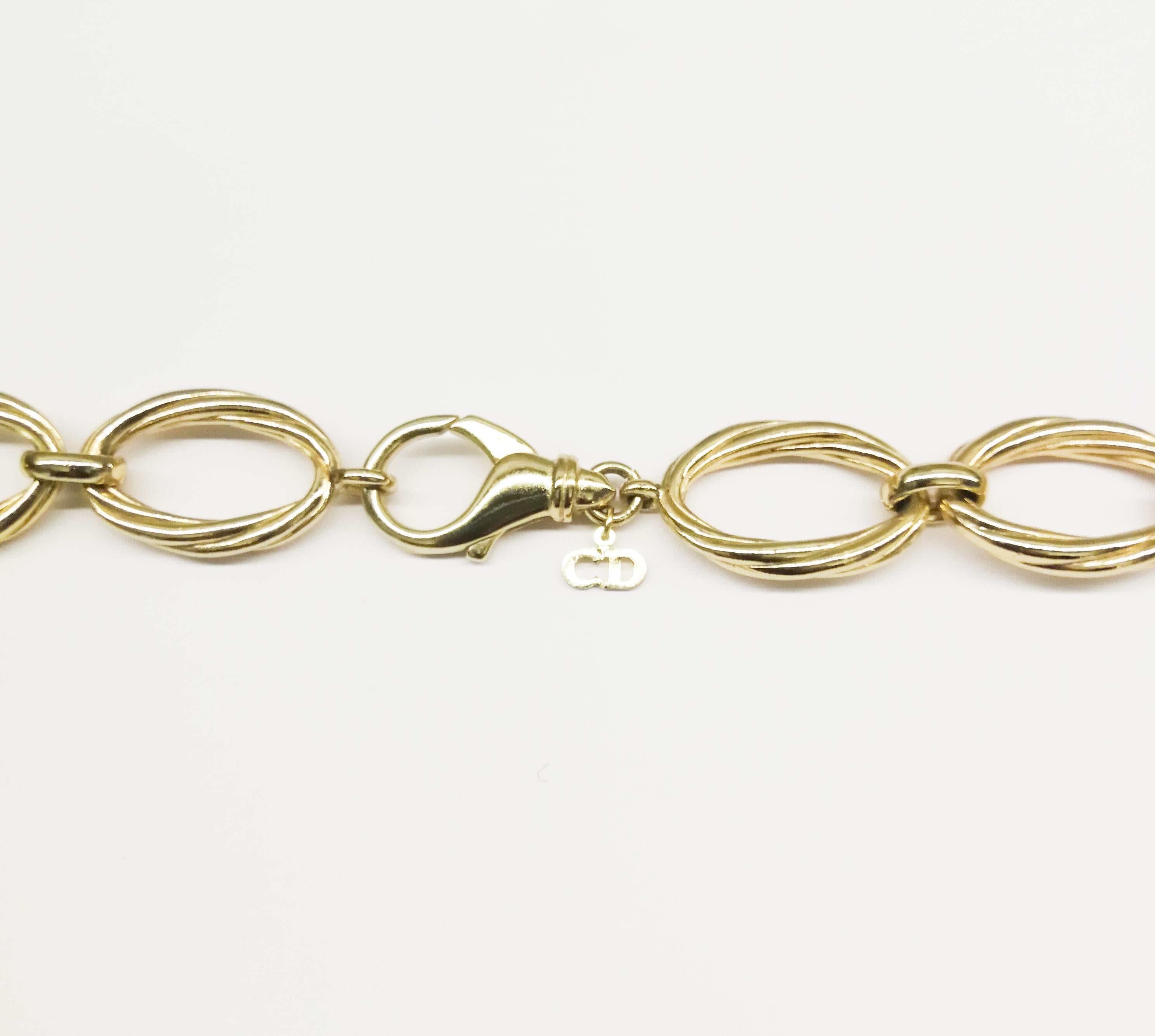 Women's Very long gilt metal and plastic chain necklace, Christian Dior, 1980s. For Sale