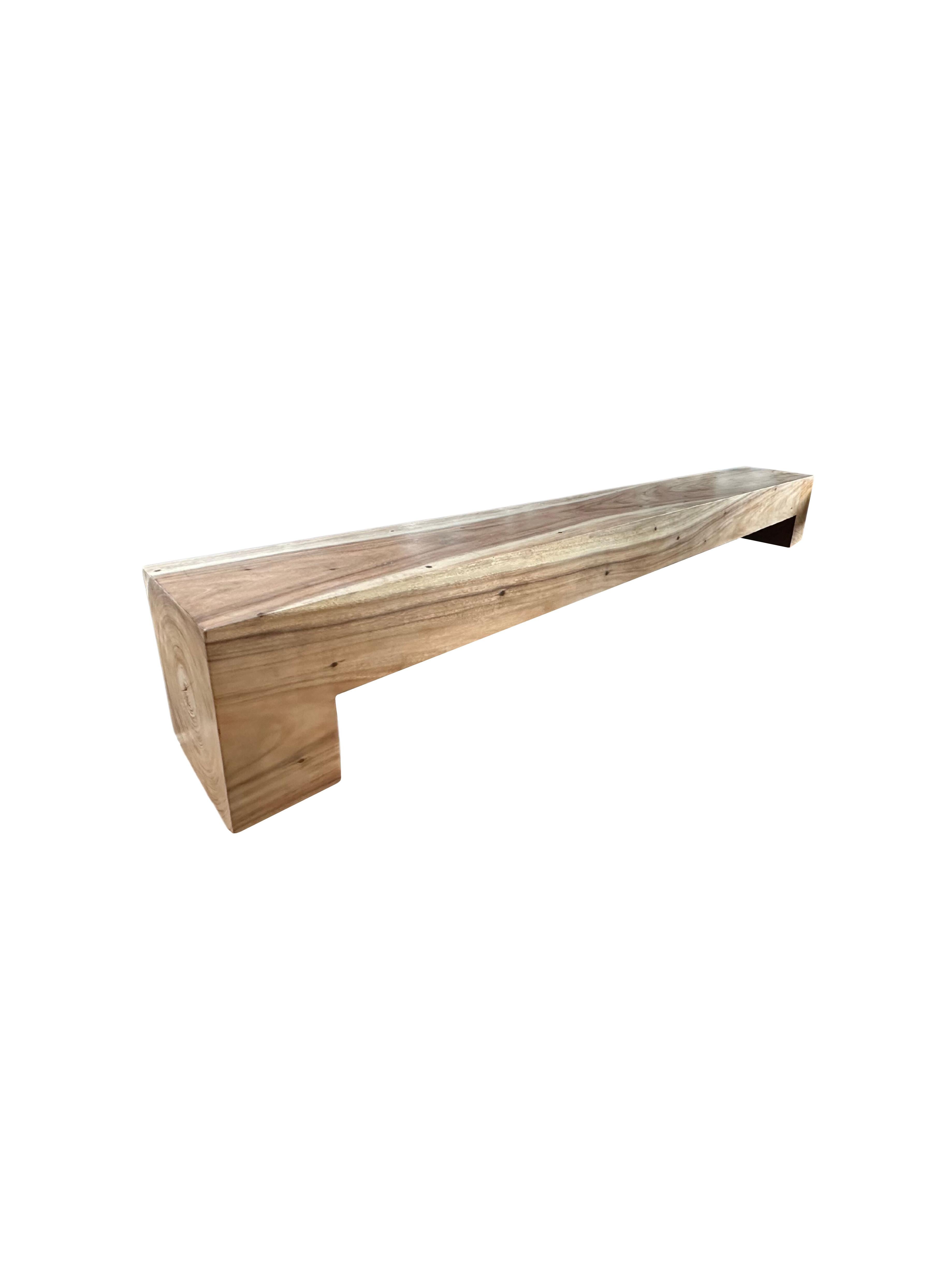 Very Long Sculptural Solid Suar Wood Bench Modern Organic In Good Condition For Sale In Jimbaran, Bali