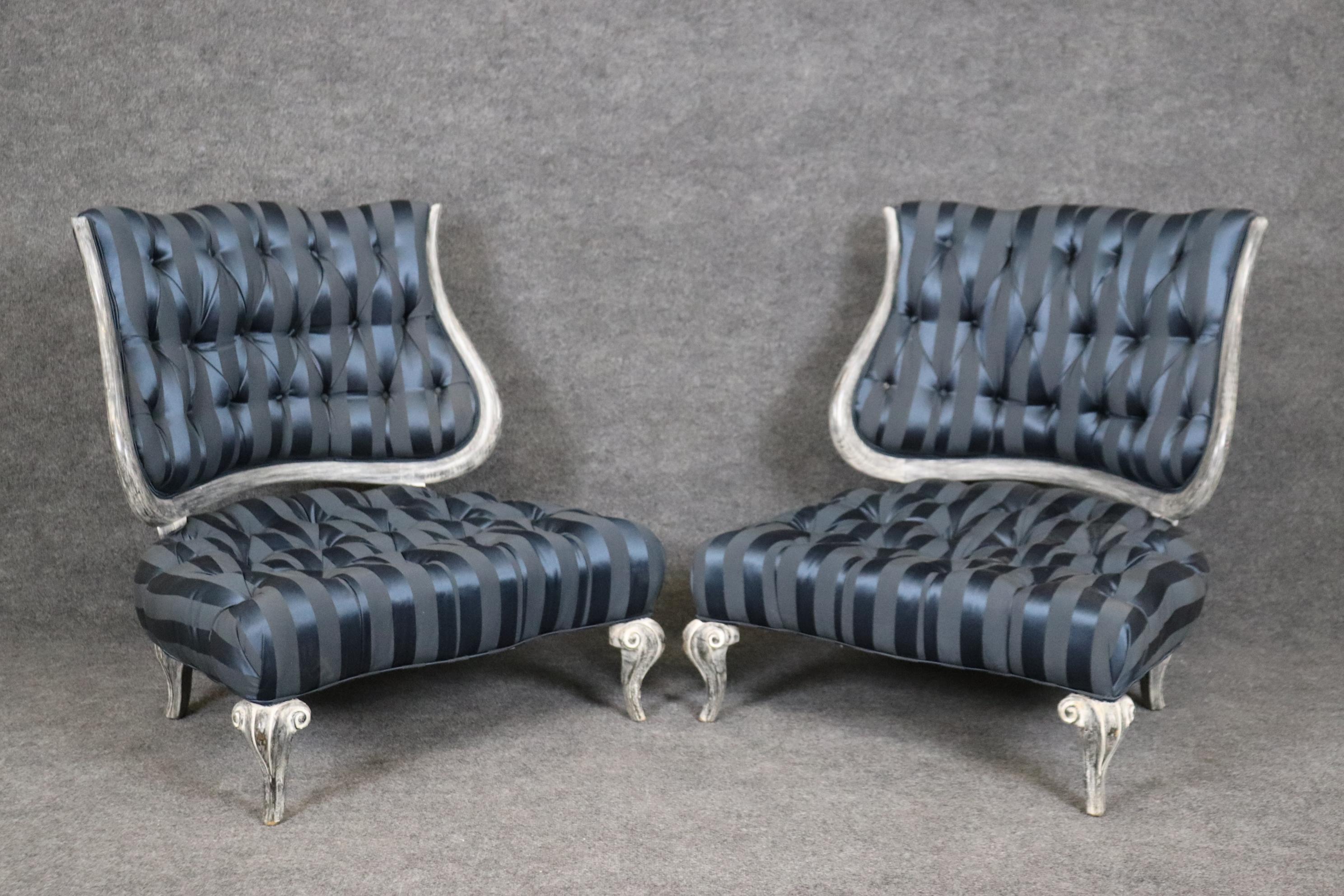 Antike Tee Gossip-Stühle mit sehr niedriger Sitzhöhe im französischen Louis XV.-Stil  (Französisch) im Angebot