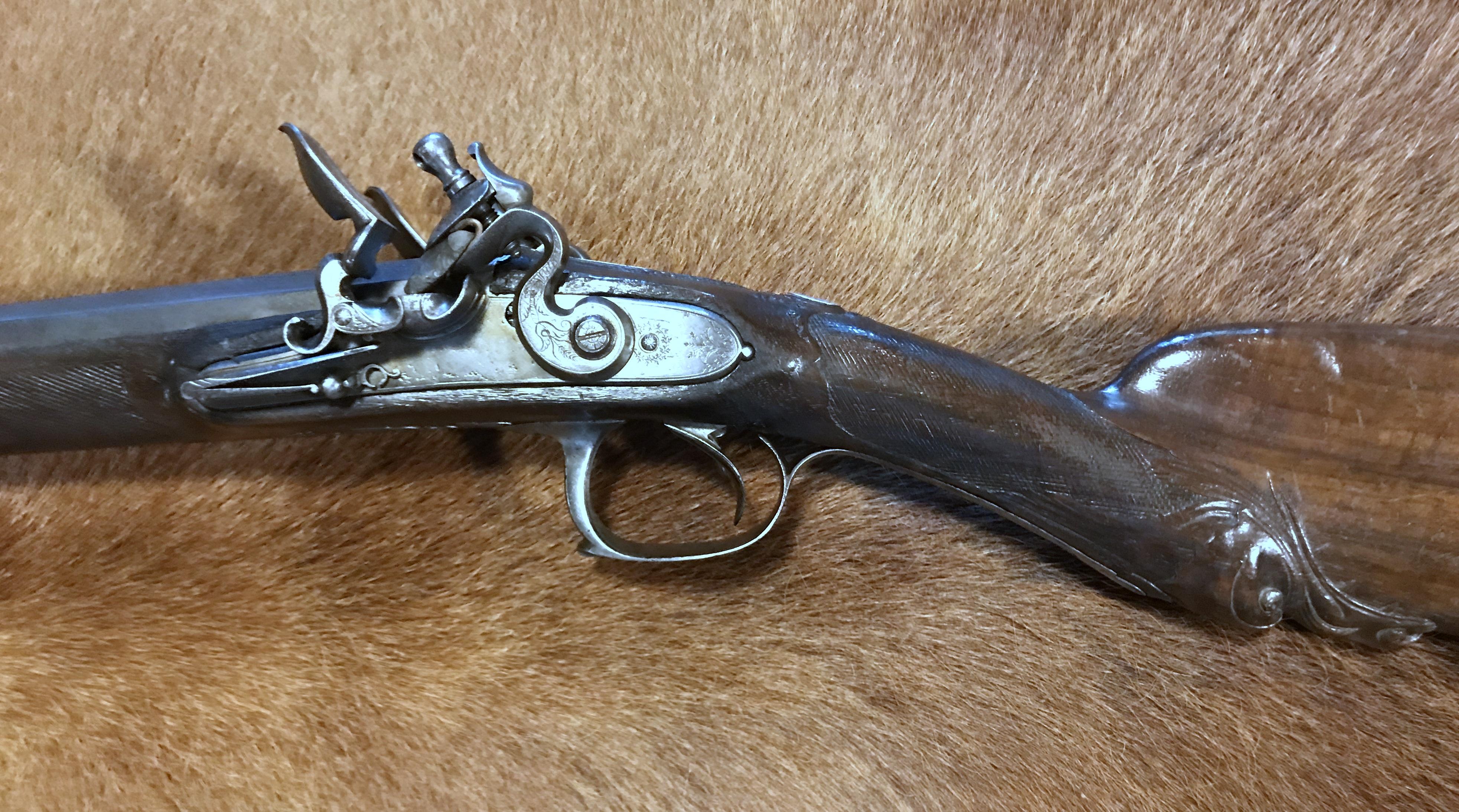 Very Nice 18th Century French Double Barreled Flintlock Sporting Gun In Good Condition In Eindhoven, NL