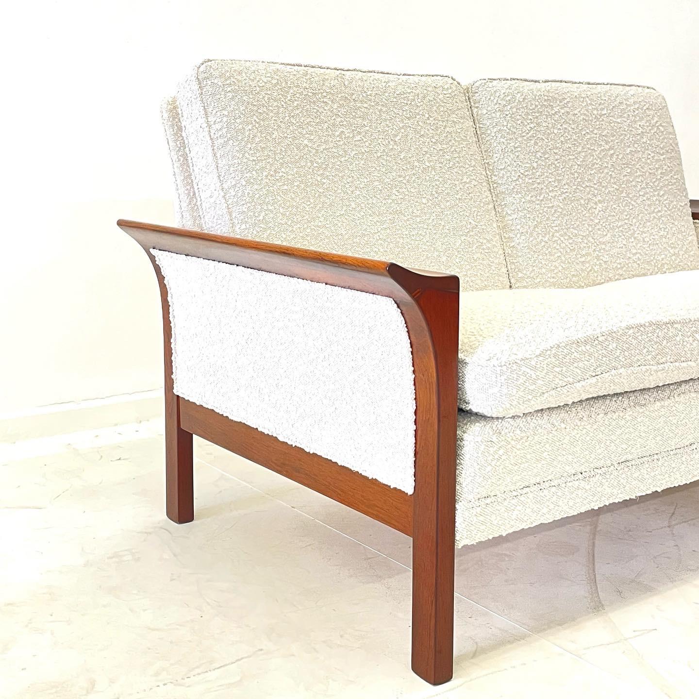 Mid-Century Modern Very nice and rare Danish rosewood sofa. 1960s For Sale