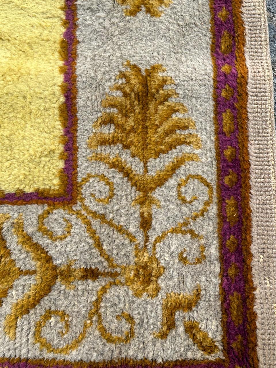 French Very nice antique french savonnerie rug For Sale