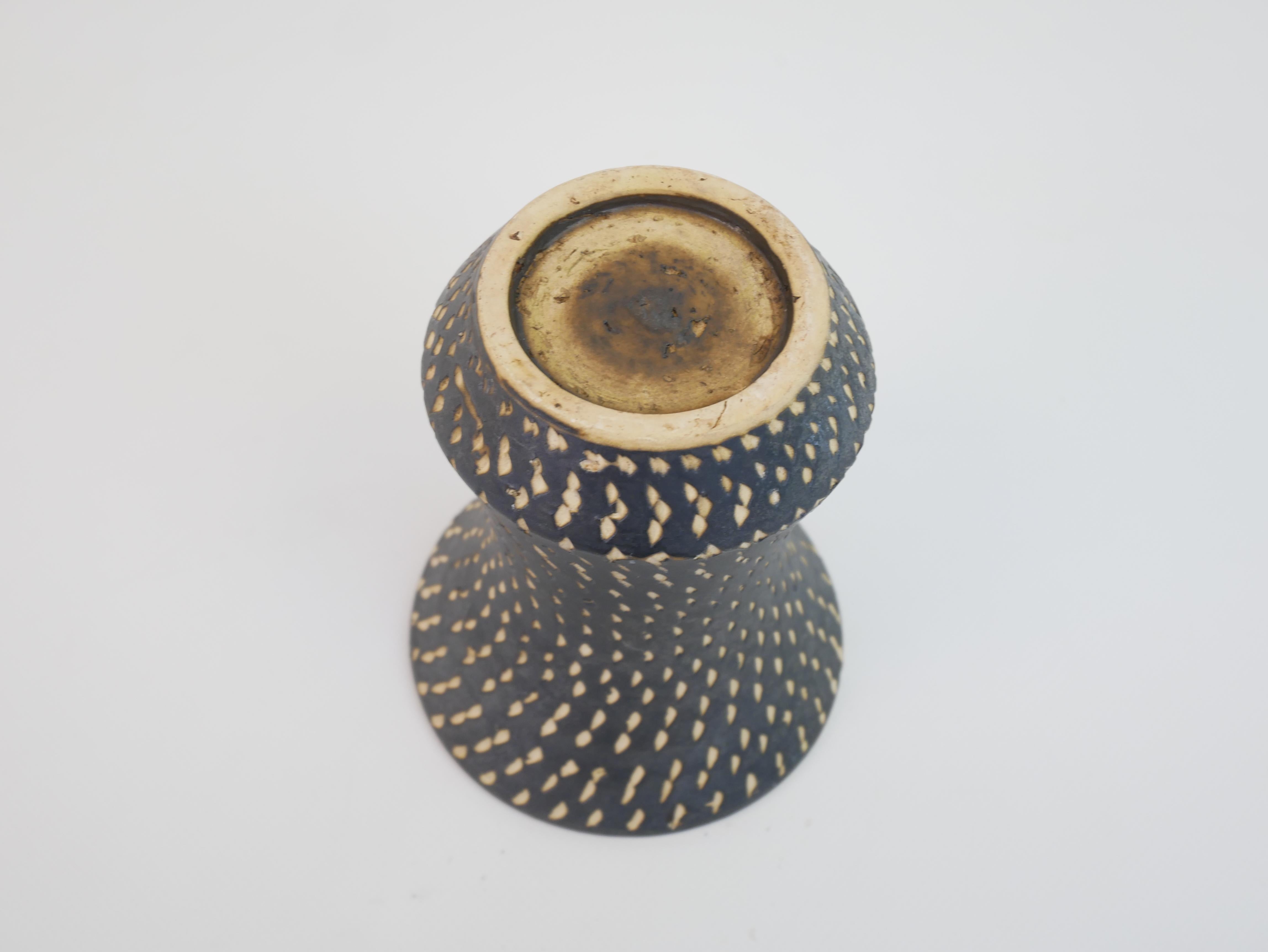 Très beau vase en céramique dans le style de Jean Besnard, Vallauris France circa 1940 en vente 5