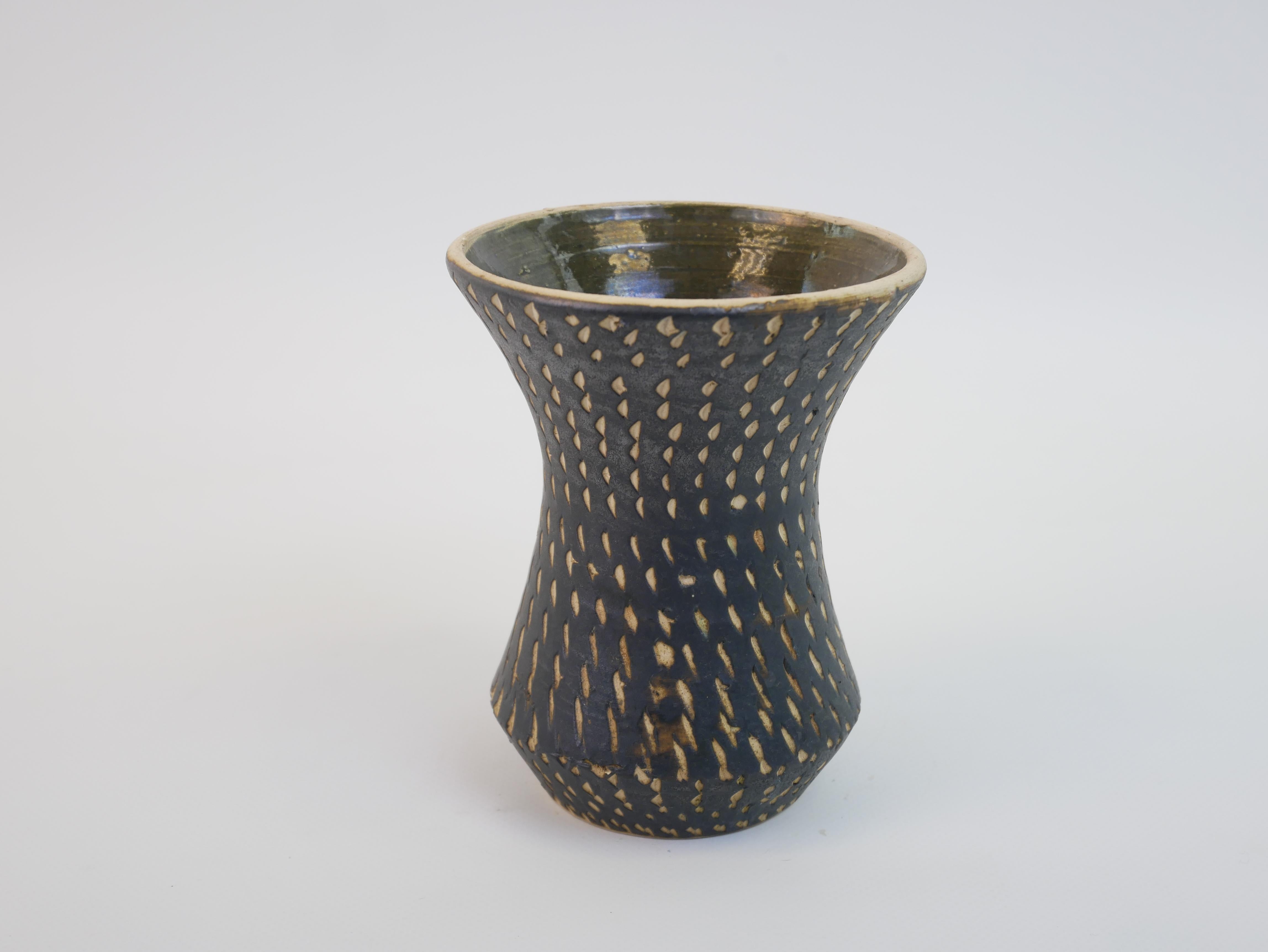 Céramique Très beau vase en céramique dans le style de Jean Besnard, Vallauris France circa 1940 en vente