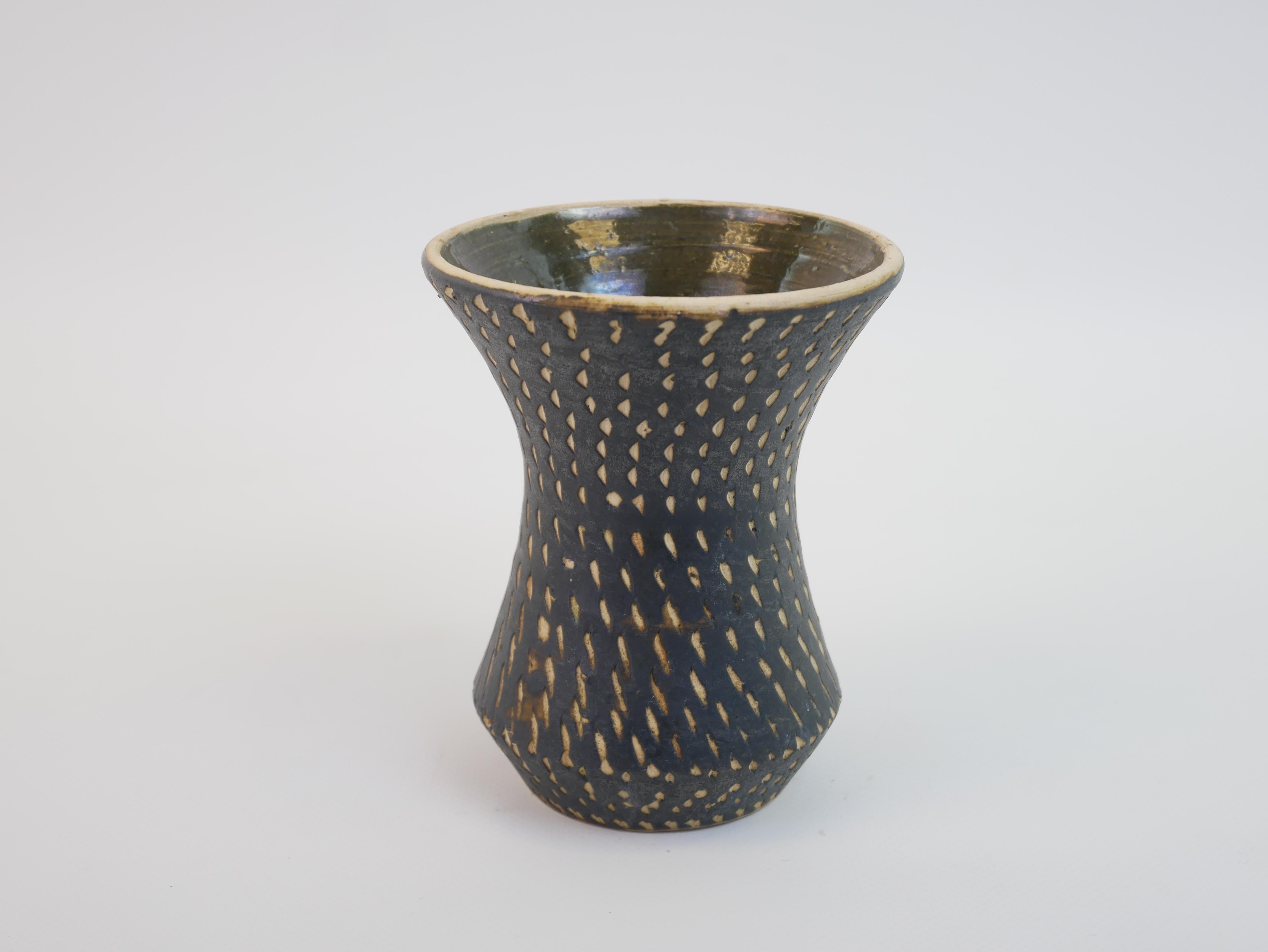 Très beau vase en céramique dans le style de Jean Besnard, Vallauris France circa 1940 en vente 1