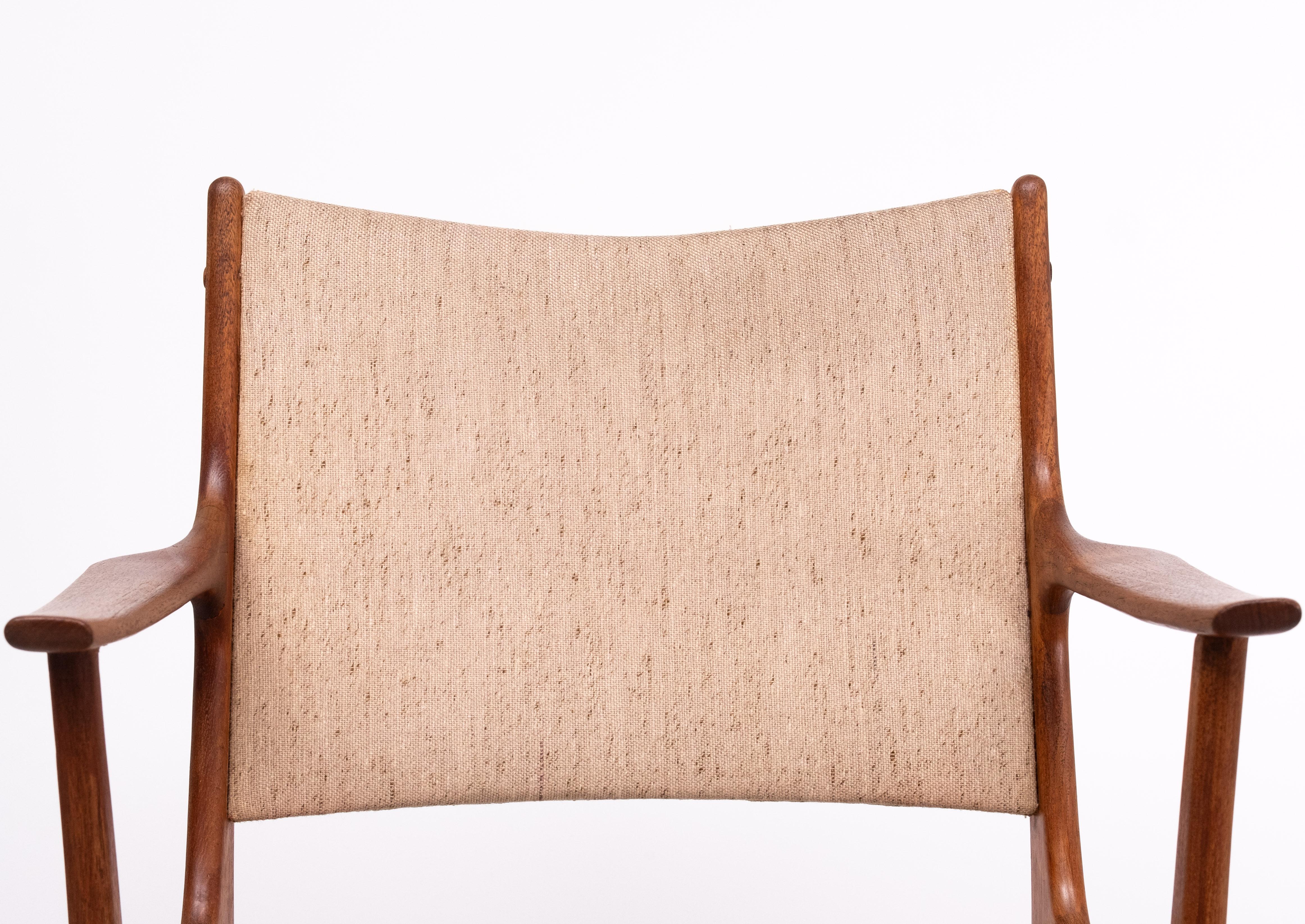  Très beau fauteuil courbé en teck massif. Design/One  Johannes Andersen  Bon état - En vente à Den Haag, NL