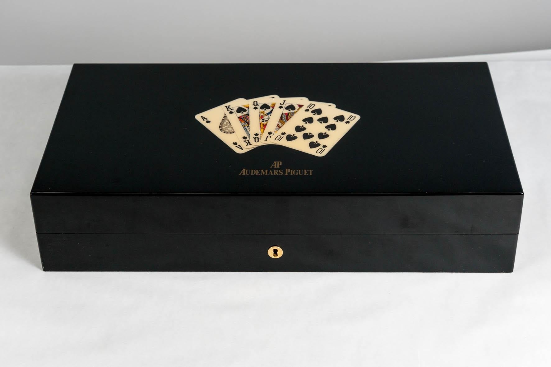 Ultra rare game box who is usually sold with two watches in the honour of Las Vegas strip
This box was sold with original Audemars Piguet tokens and cards who have been lost .
The original price with the two watches was $91000 and come from an