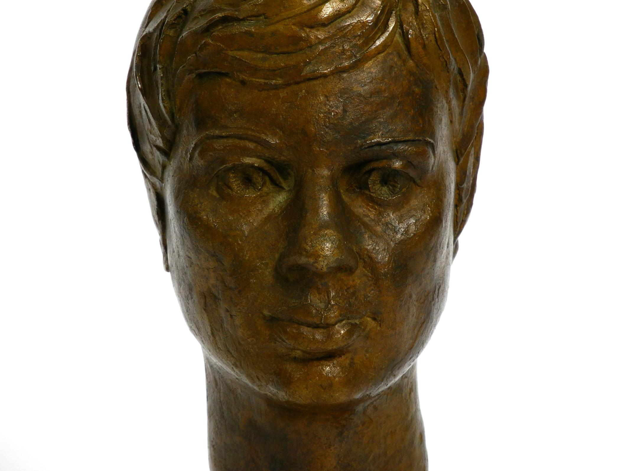 Very Nice Heavy Bronze Bust on a Marble Base Signed with HA from 1976 For Sale 10