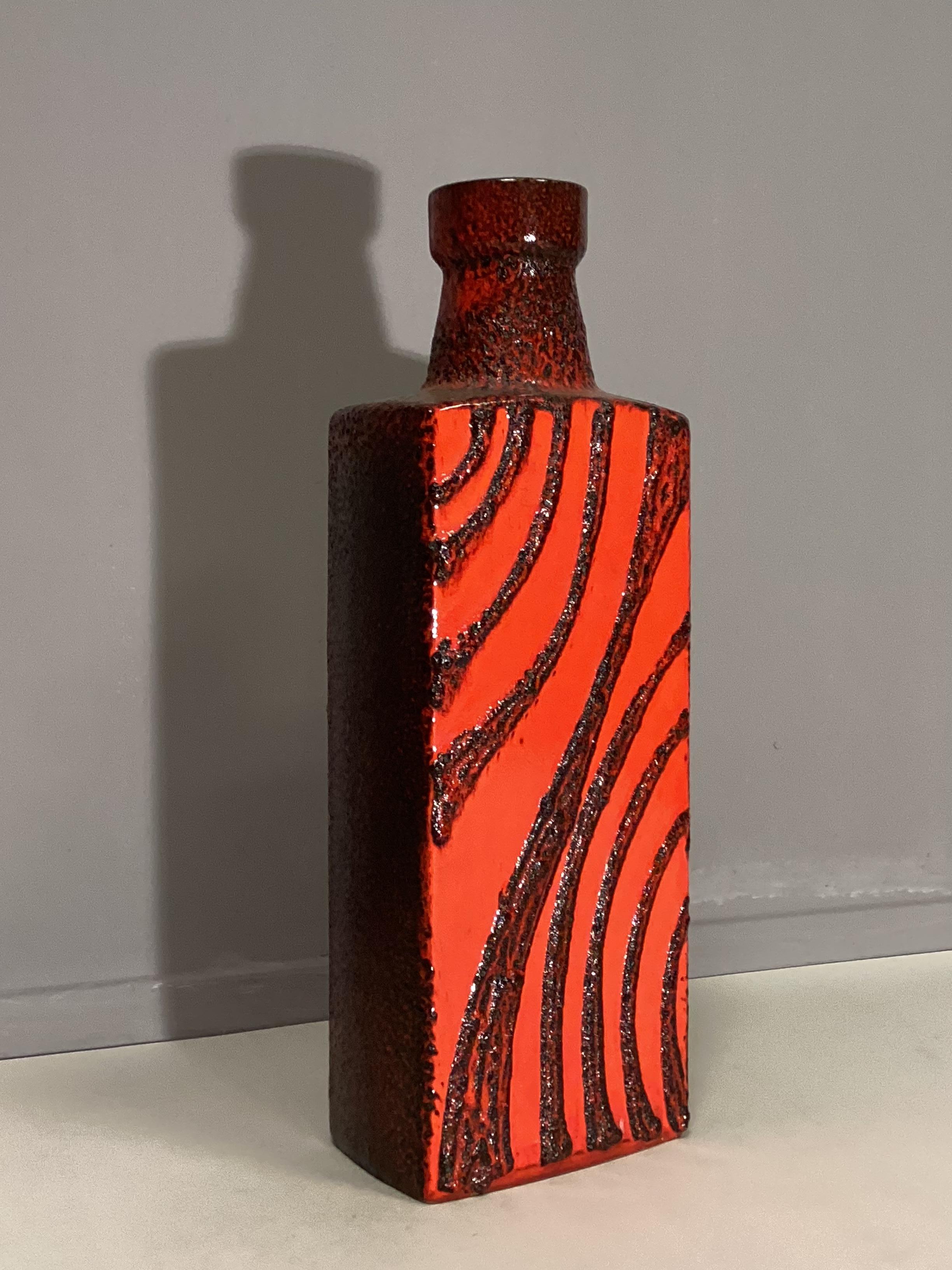 German 1970's Ceramano Scheurich Carstens Large Lava Vase Glazed Ceramic Red and Black For Sale