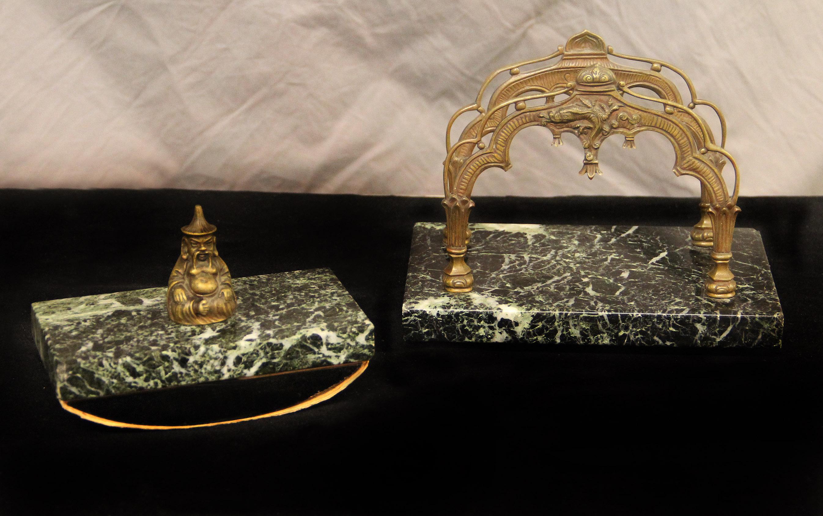 French Very Nice Late 19th Century Bronze and Marble 3 Piece Desk Set For Sale