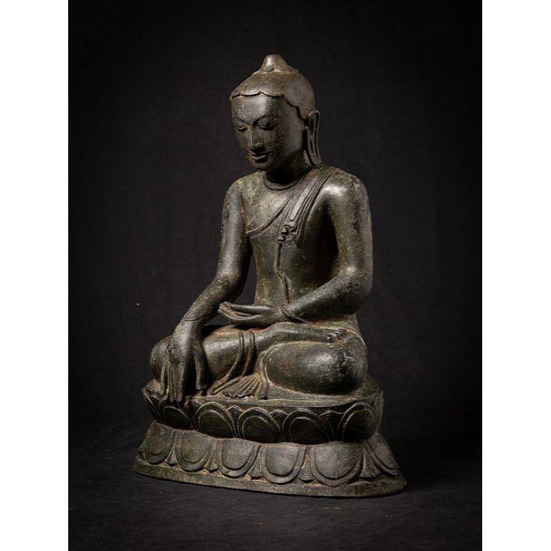 Very Nice Old Bronze Bagan Buddha Statue from Burma In Good Condition For Sale In DEVENTER, NL