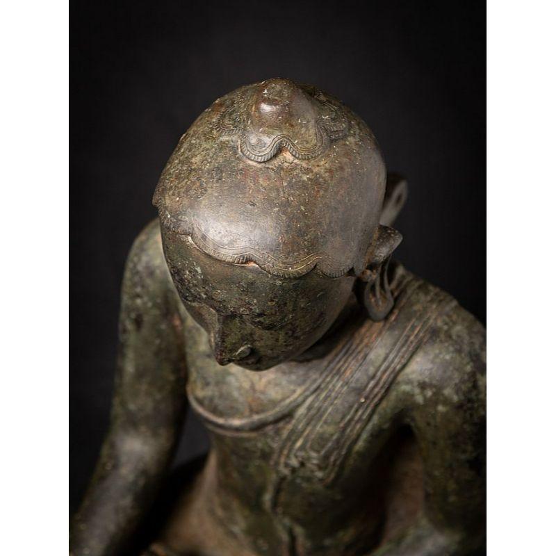 Very Nice Old Bronze Bagan Buddha Statue from Burma For Sale 2