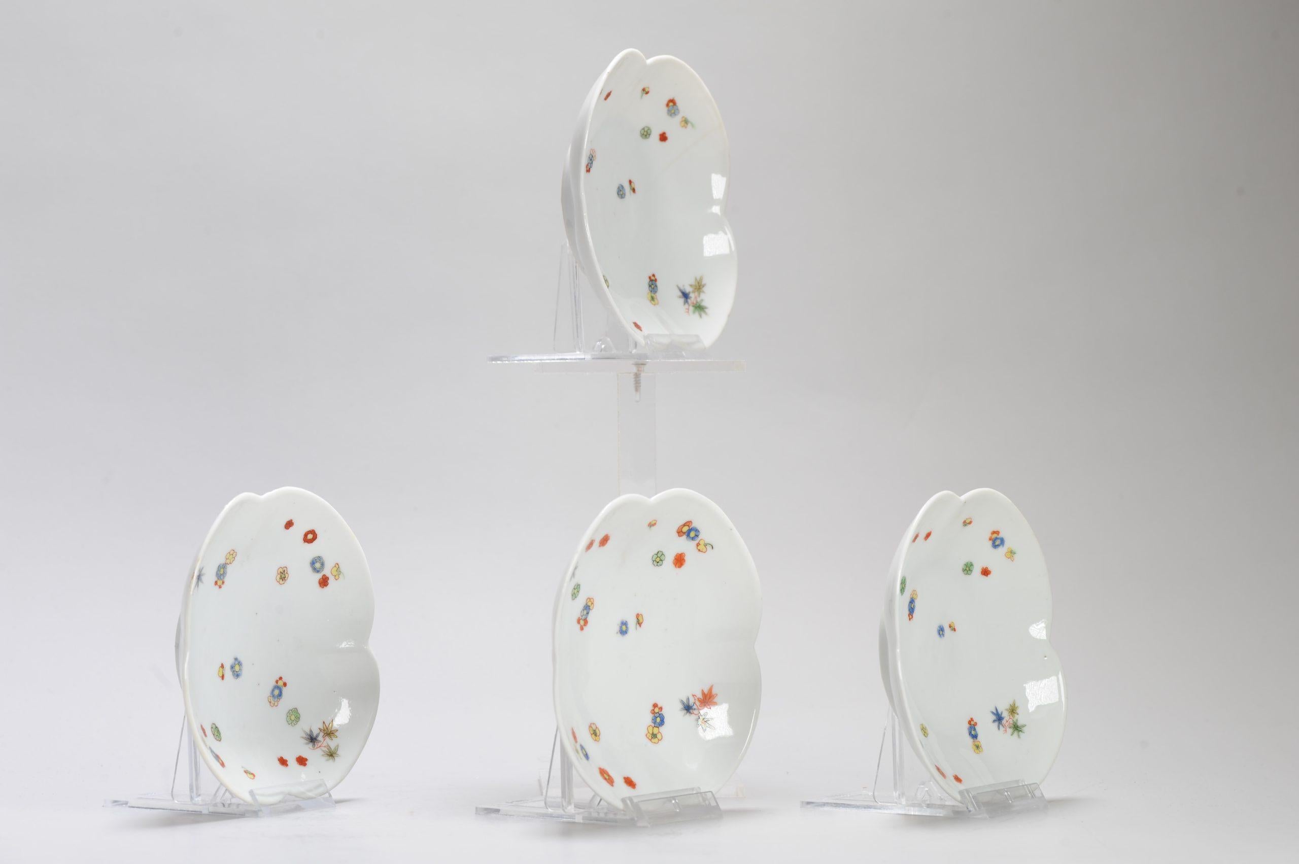 Très bel ensemble de 4 petits plats de service dans le style Kakiemon. D'après le modèle Japa en vente 3