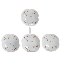 Very nice set of 4 small serving dishes in Kakiemon style. After example of Japa