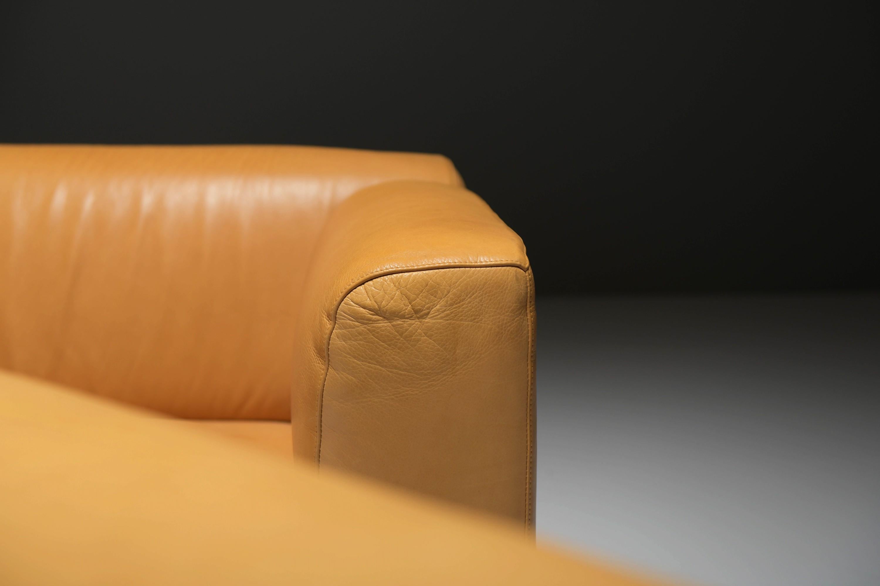 Très bel ensemble de fauteuils en cuir 'MET 250' par Piero Lissoni pour Cassina Italie en vente 5