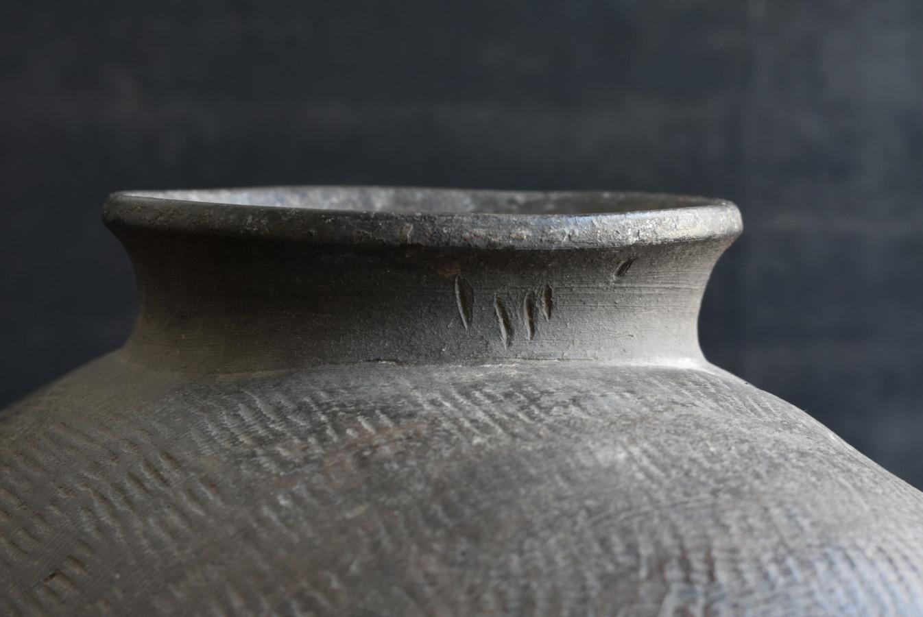 Very Old and Rare Japanese Pottery / Around the 10th Century / Wabi-Sabi Flower  5