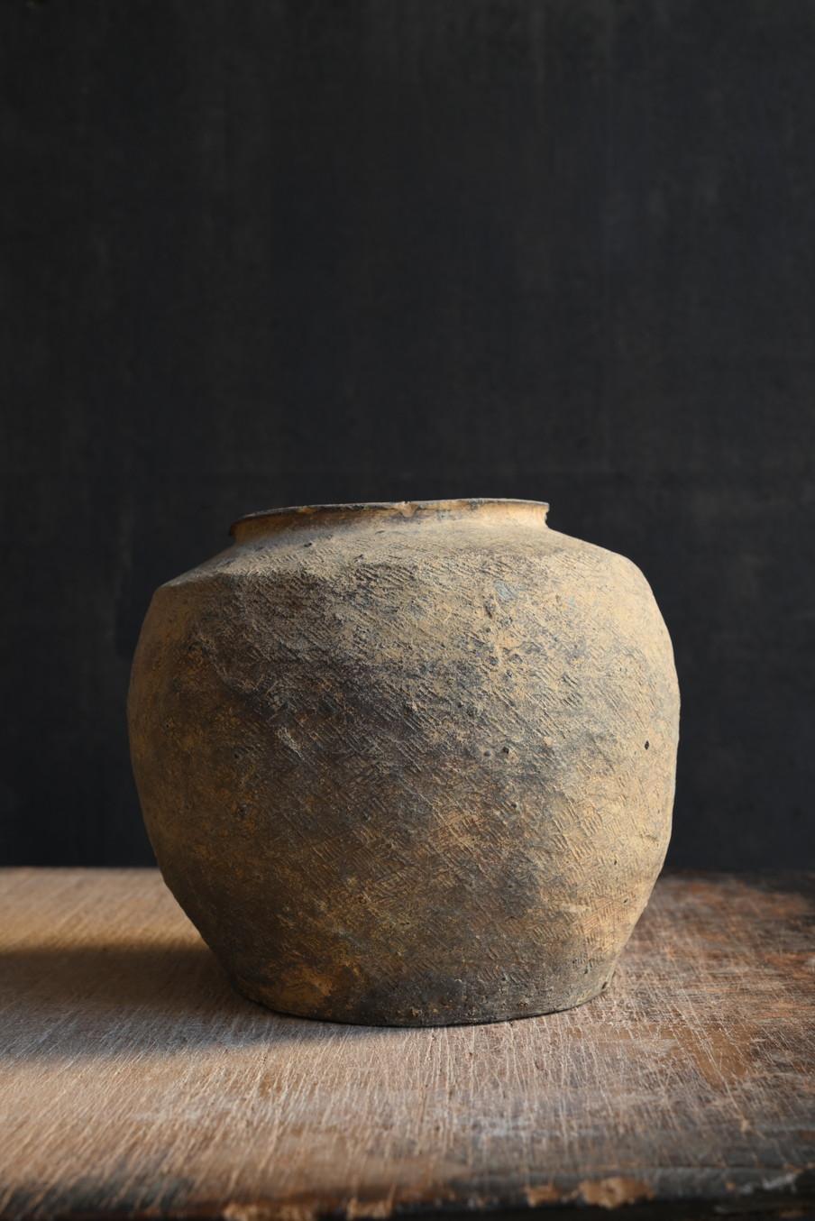 Sehr altes chinesisches antikes Keramikgefäß/Wabisabi-Vase/excavate Gegenstände (Unglasiert) im Angebot