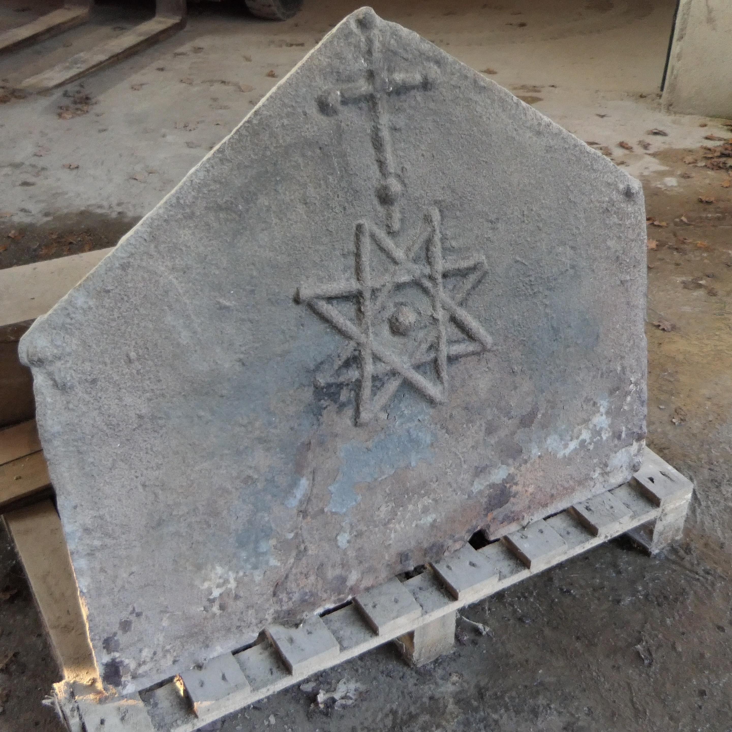 Other Very old fireback For Sale