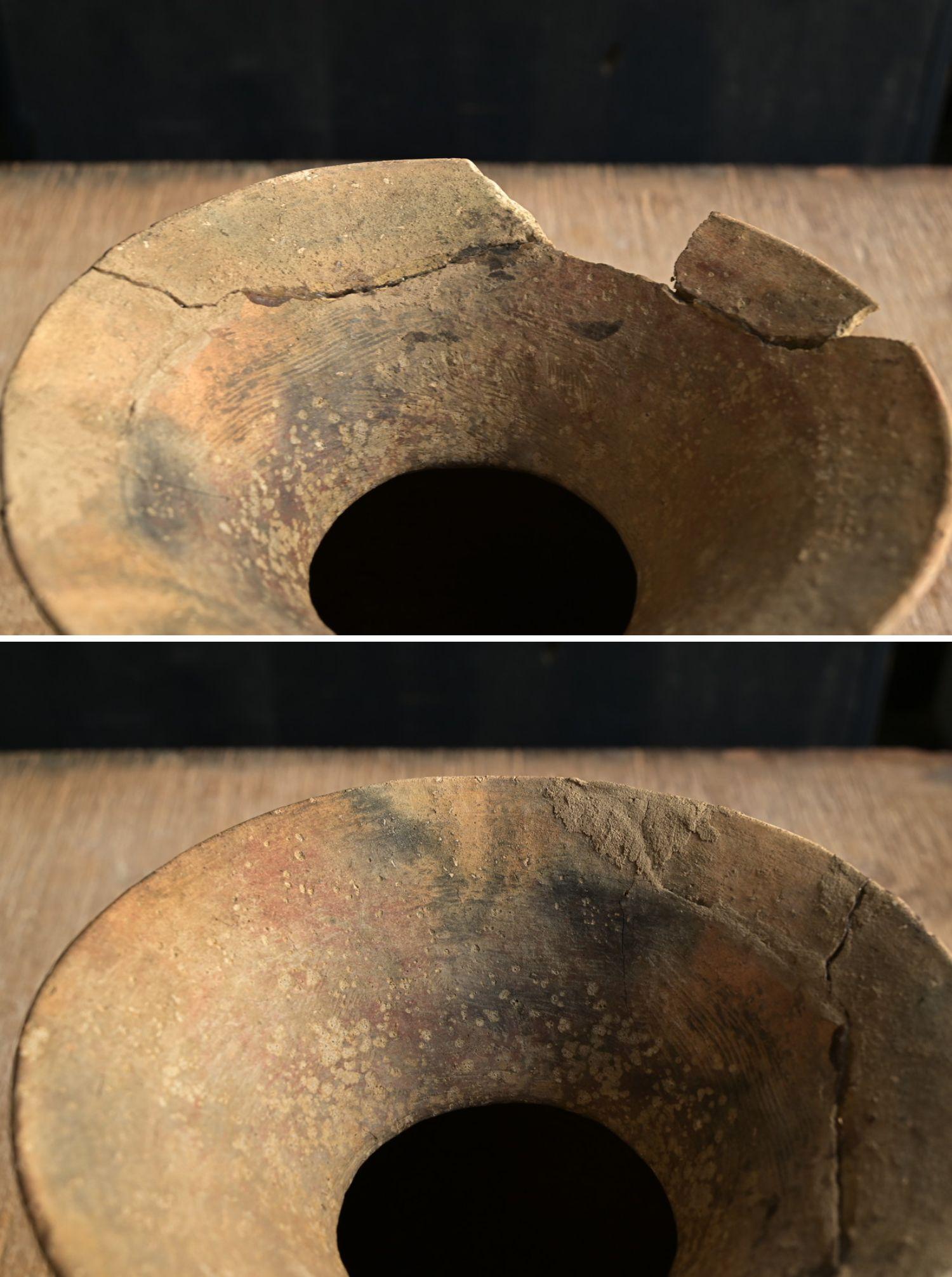 Very old Japanese excavated earthenware/Wabi Sabi vase For Sale 8