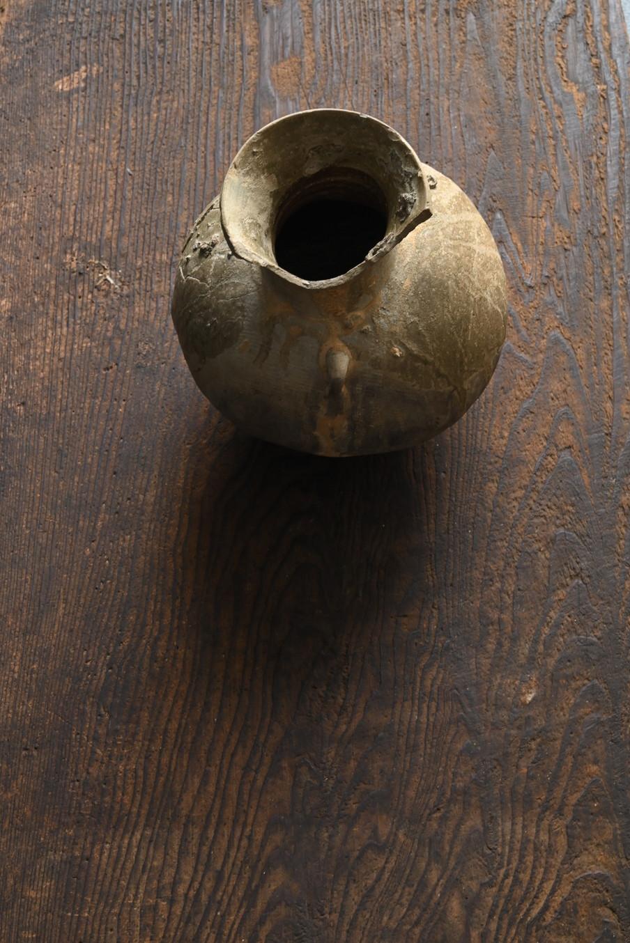 Jarra muy antigua de cerámica japonesa 