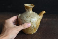Very old Japanese teapot-shaped pottery "Koseto" / 1200s / Excavated pottery