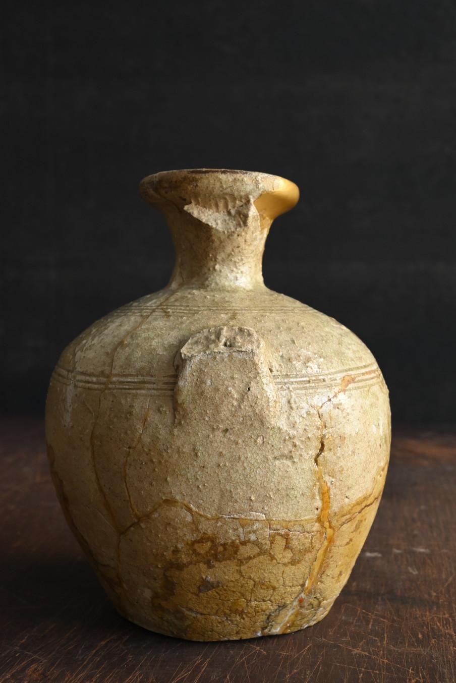 Pottery Very old Japanese teapot-shaped pottery 