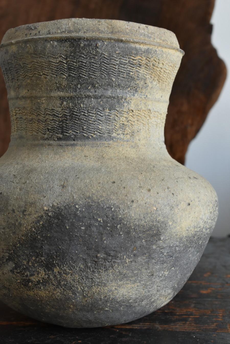 Very Old Korean Excavated Earthenware / Beautiful Baked Vase / Wabi Sabi Art 2