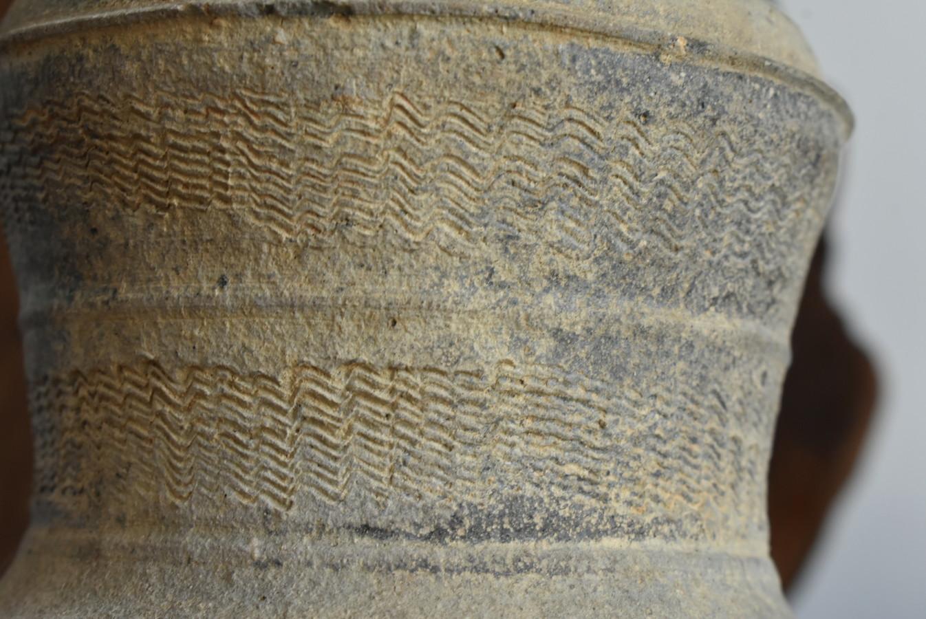 Very Old Korean Excavated Earthenware / Beautiful Baked Vase / Wabi Sabi Art 3