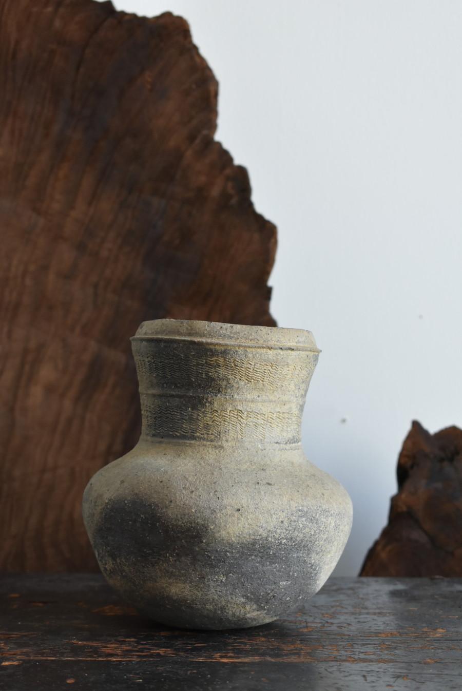 Very Old Korean Excavated Earthenware / Beautiful Baked Vase / Wabi Sabi Art 9