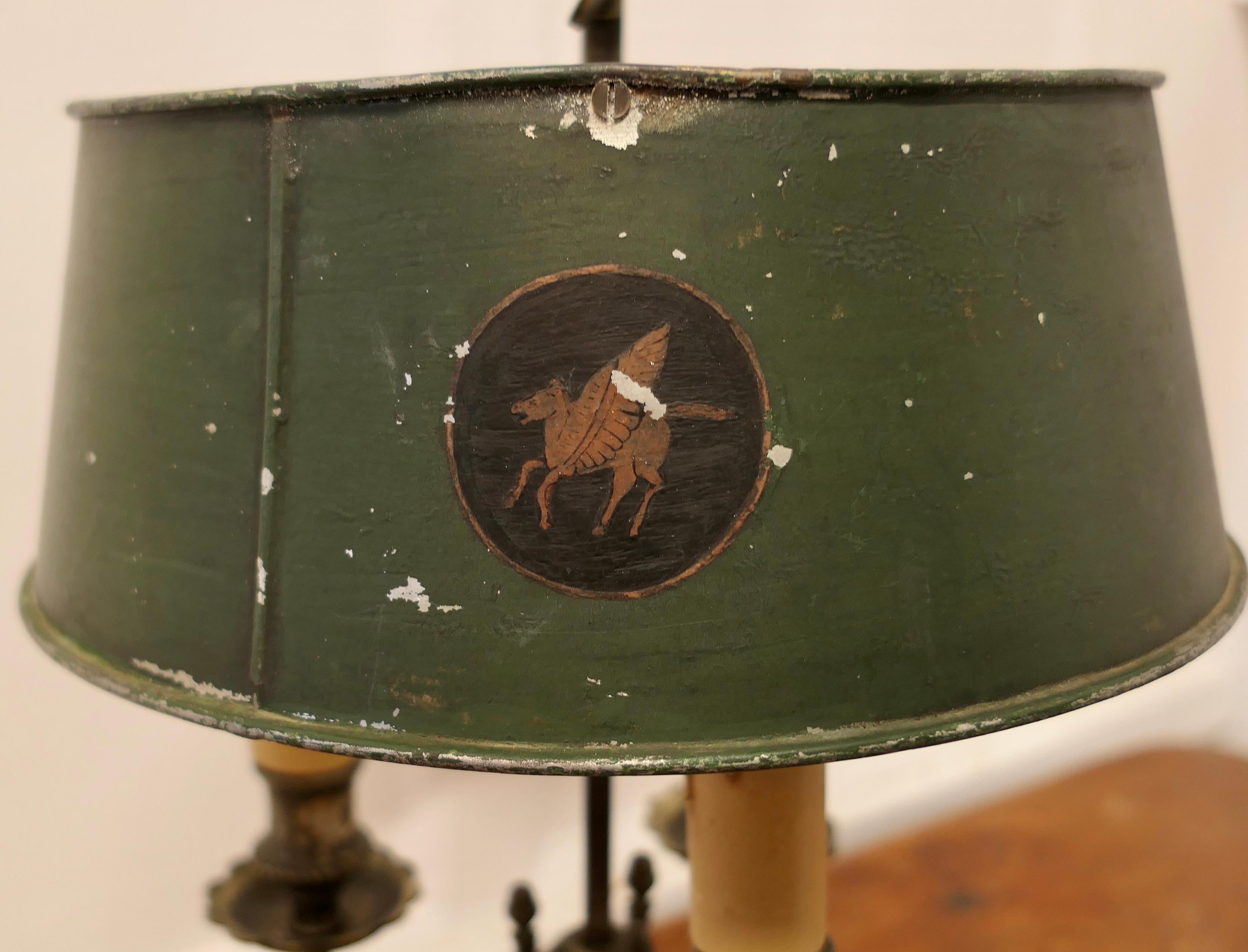 Début du 20ème siècle Très ancienne lampe de bureau à triple bouillotte française en métal argenté    en vente