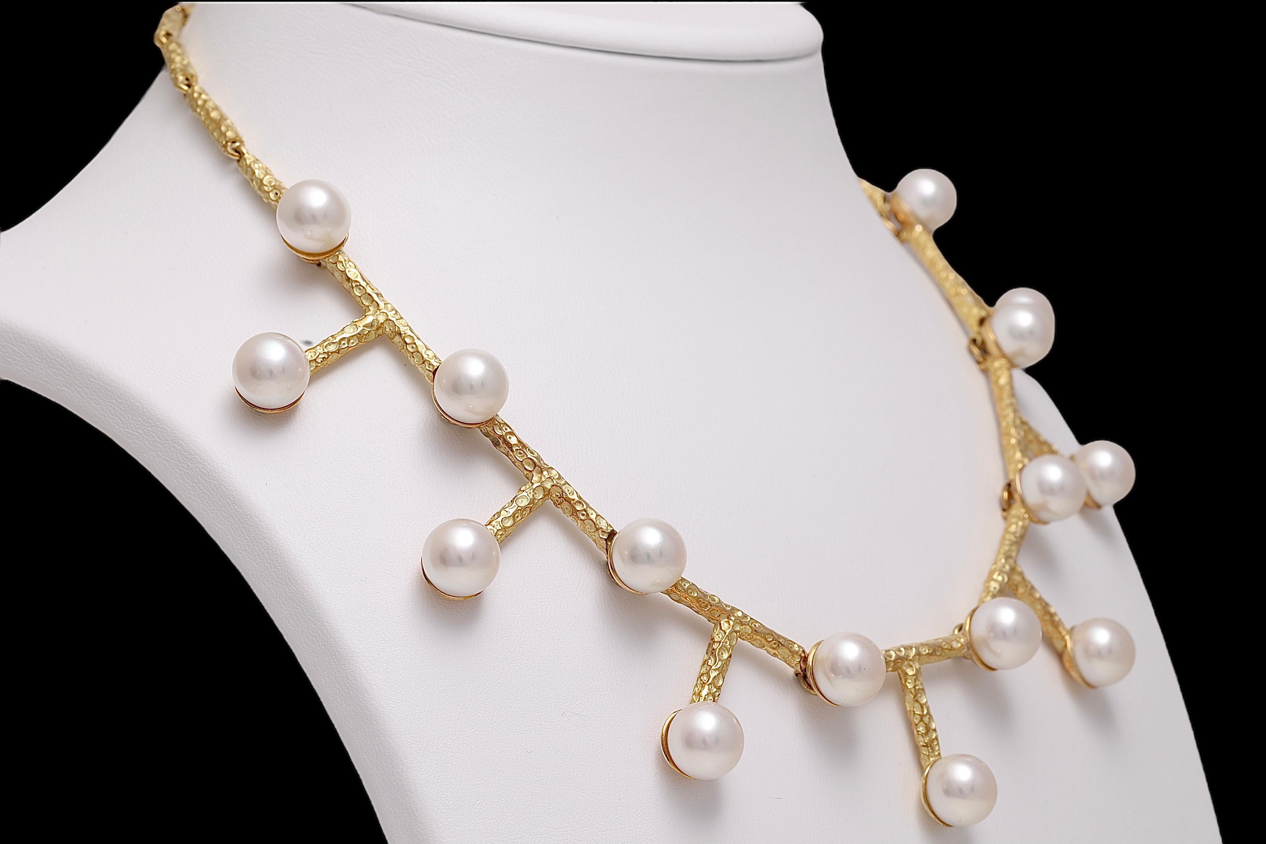 Very Original 18kt Yellow Gold Necklace by J.P. De Saedeleer with Pearls For Sale 3