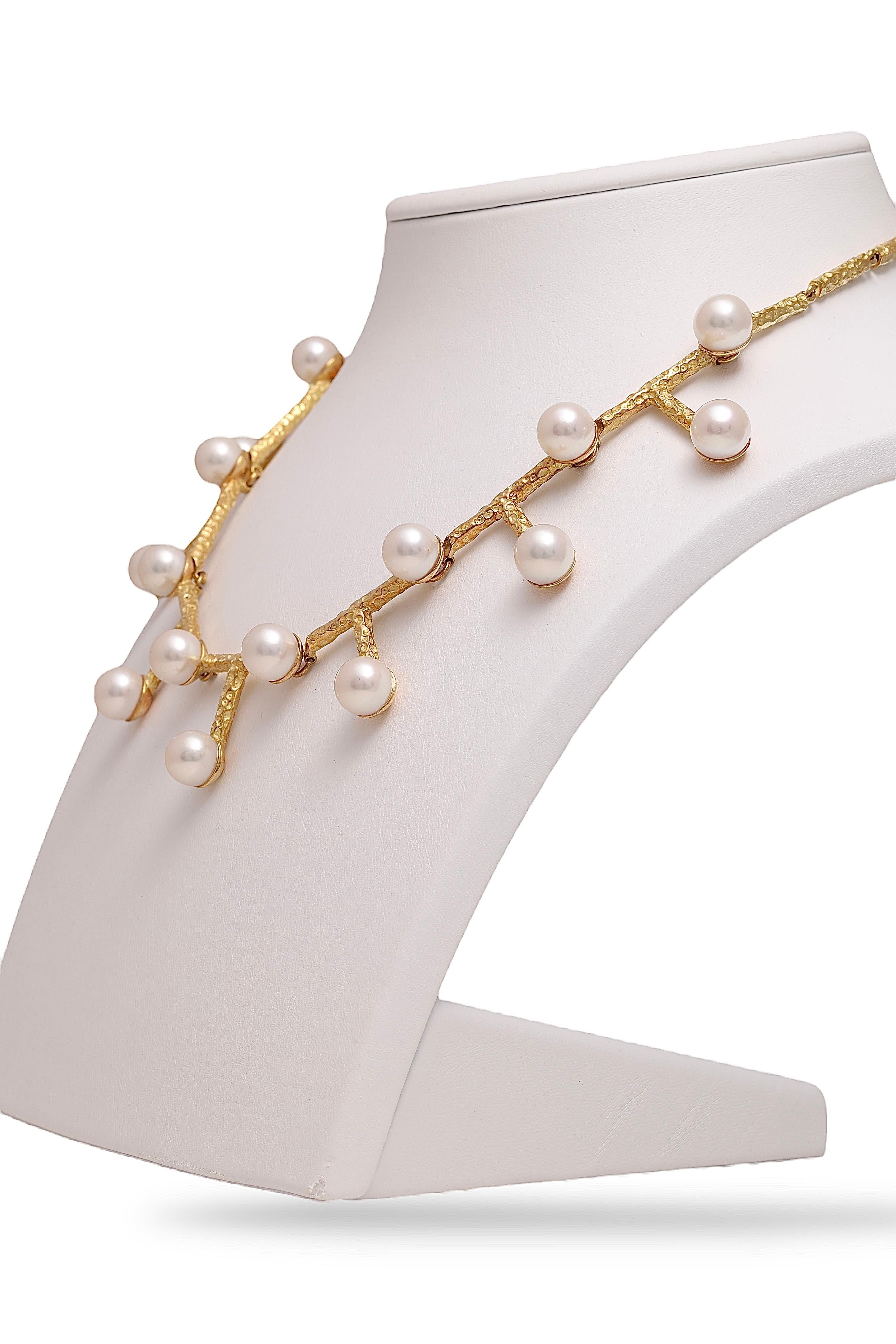 Very Original 18kt Yellow Gold Necklace by J.P. De Saedeleer with Pearls For Sale 4