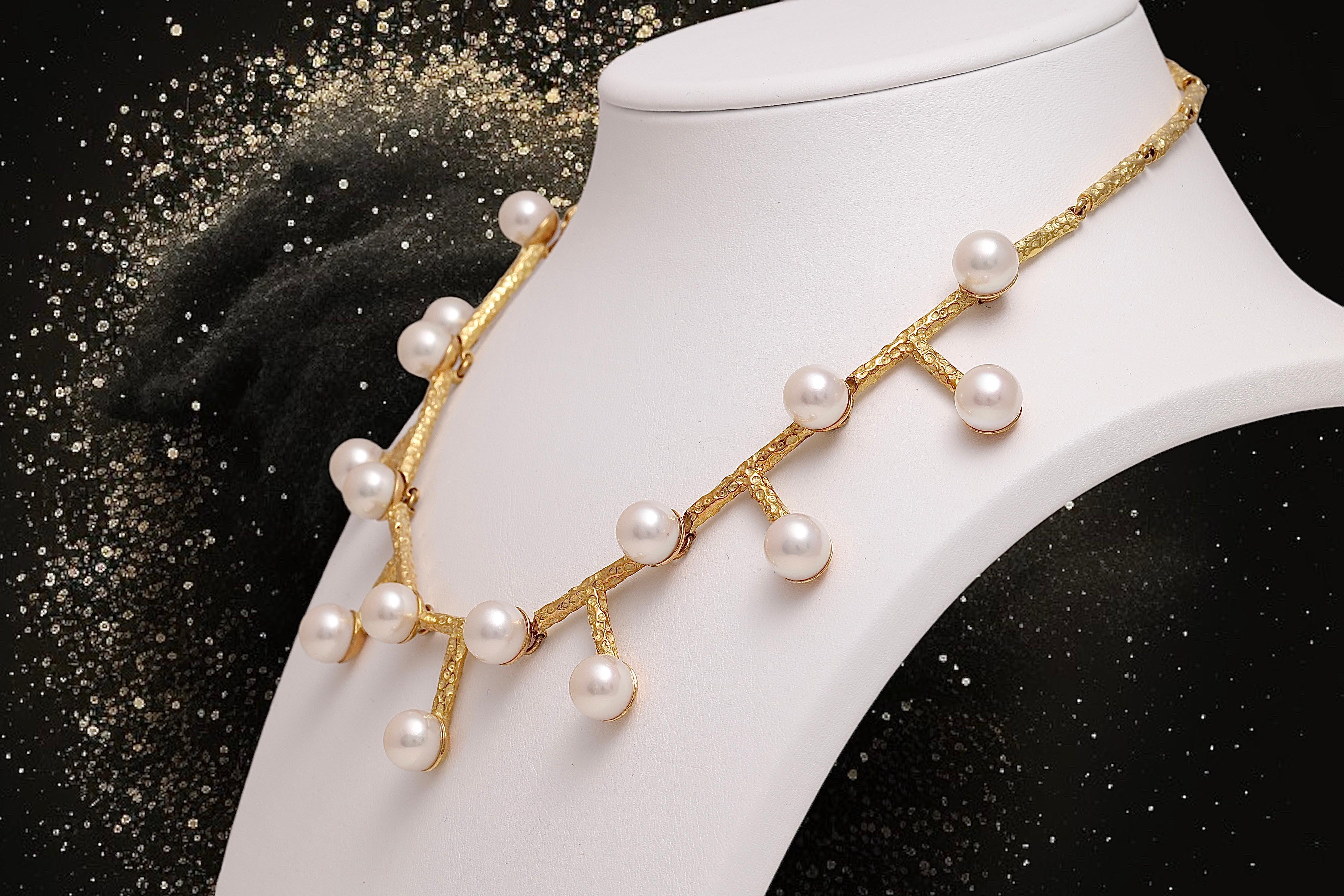 Very Original 18kt Yellow Gold Necklace by J.P. De Saedeleer with Pearls For Sale 5