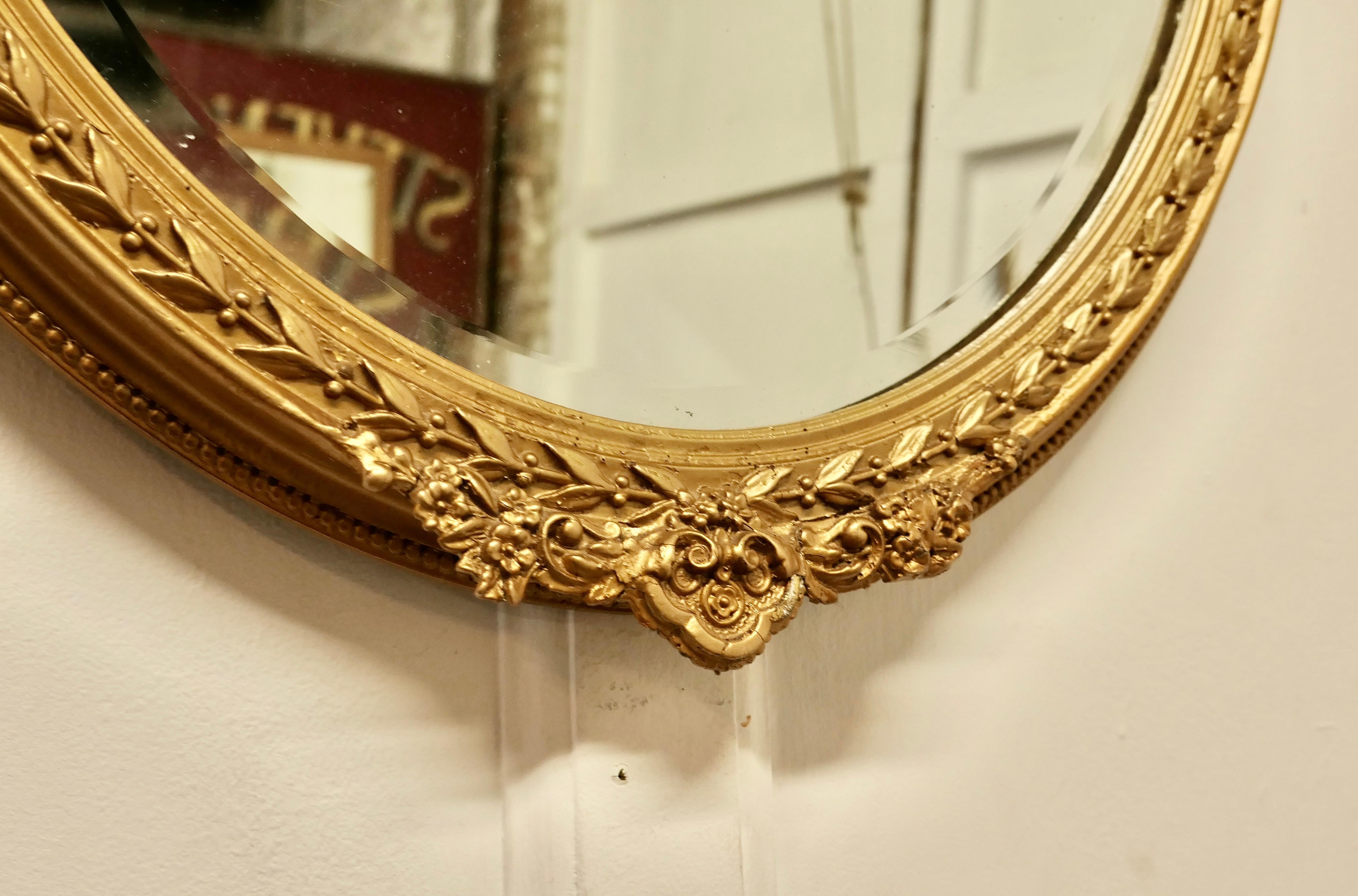 Très beau miroir mural ovale doré français du 19ème siècle Bon état - En vente à Godshill, Isle of Wight