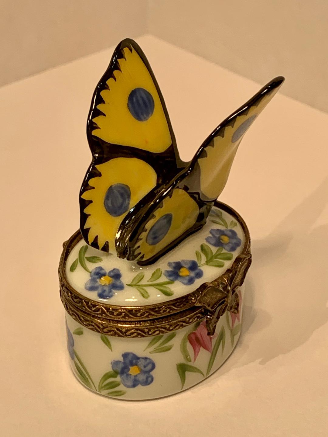 Very Pretty Limoges France Hand Painted 