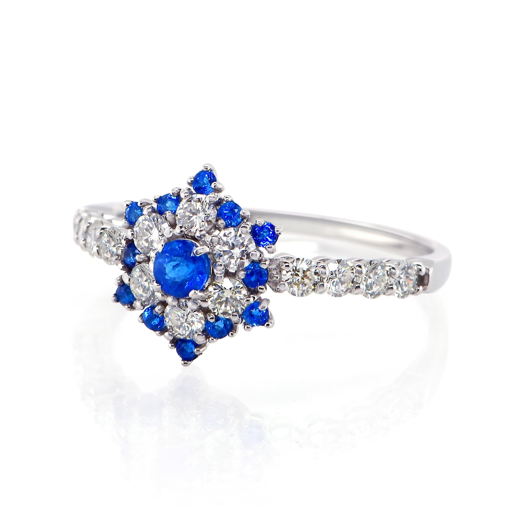 Very Rare 0.16 Carat Natural Hauyne and Diamond Ring Set in Platinum In New Condition For Sale In Tokyo, JP