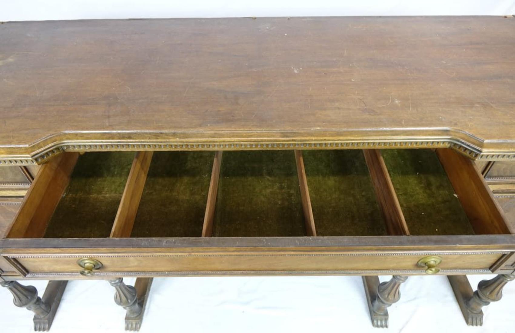 Very Rare 18/19 Century American Wood Side Board For Sale 6