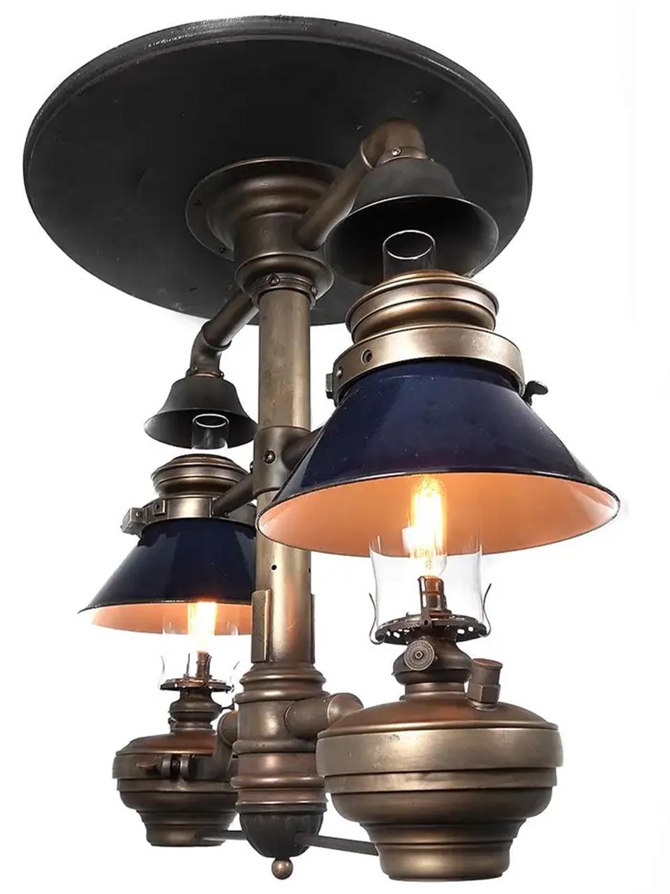 Very Rare 1800s Norfolk and Western Railroad Dining Car Double Chandelier In Good Condition For Sale In Peekskill, NY