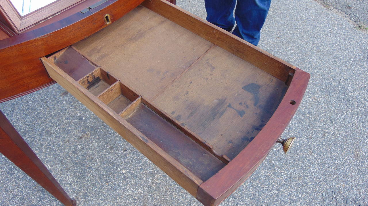 Very Rare 18th Century George III Hepplewhite Mahogany Dressing Table For Sale 3