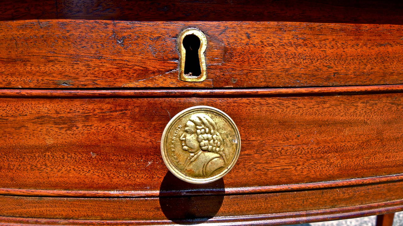 Very Rare 18th Century George III Hepplewhite Mahogany Dressing Table For Sale 5