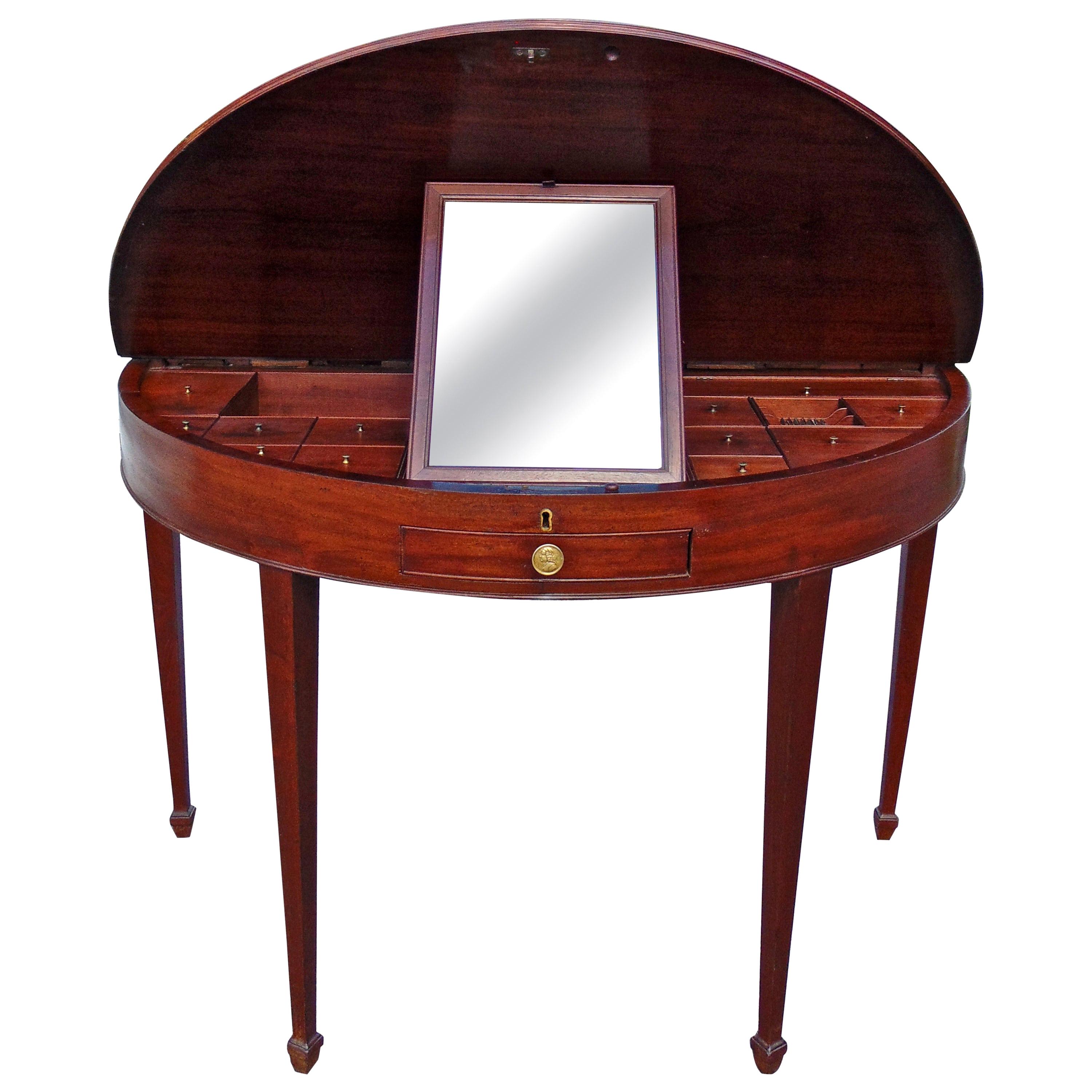 Very Rare 18th Century George III Hepplewhite Mahogany Dressing Table For Sale