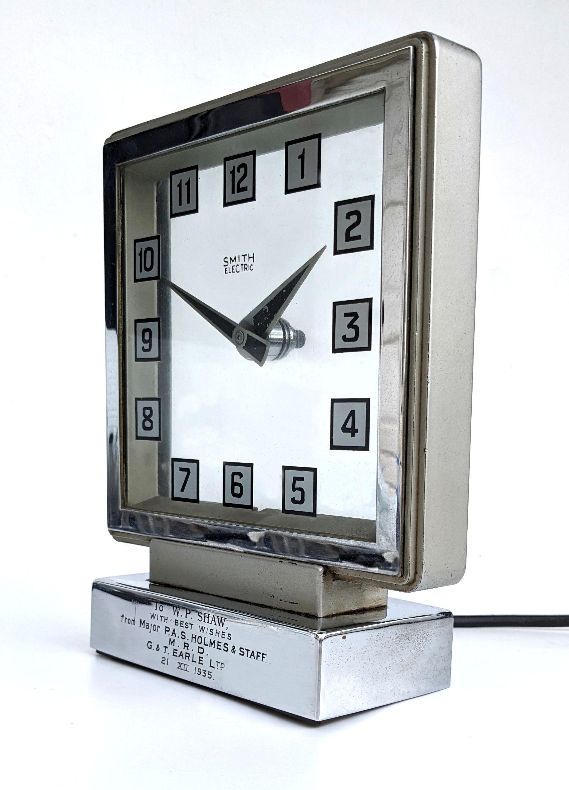 Anglais Très rare horloge Mystery Smiths Art Déco anglaise des années 1930 en vente