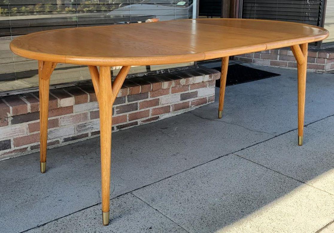 Very Rare 1950s Expandable Paul Laszlo Dining Table with 2 Leaves For Sale 3